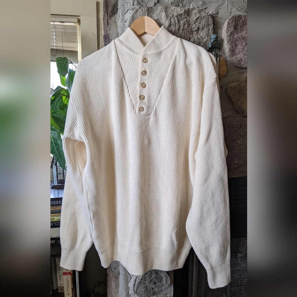 L.L. Bean Men's Off-White Crewneck Sweater. Like New.